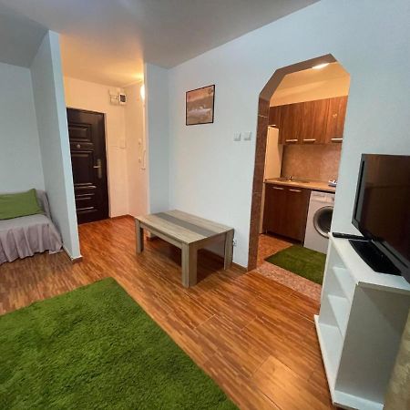 One Room Apartment Ptm Bukarest Eksteriør billede